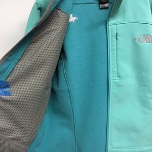 North face poly shell aqua blu ish?  Sz Small